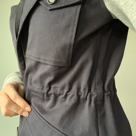 Sweater / jacket - Picture 7 of 8